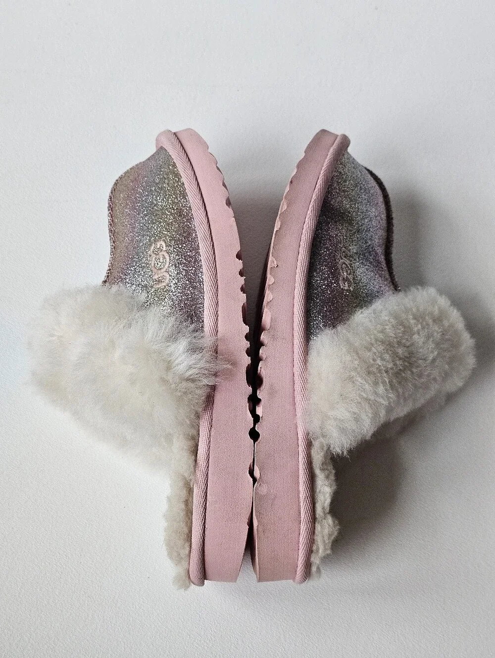 UGG Kids Cozy Glitter Slip On Slippers Pink Sparkle Sheepskin Size 2